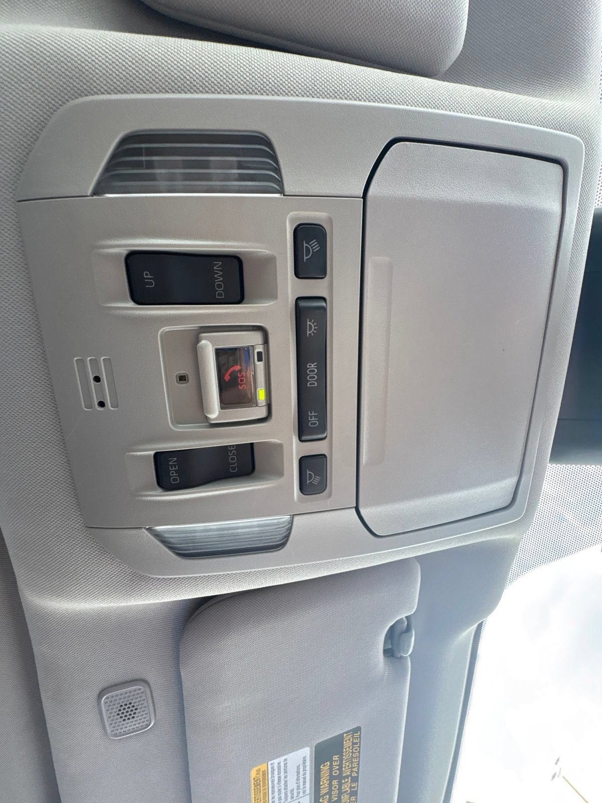 Used 2023 Toyota Highlander XLE FWD image 28