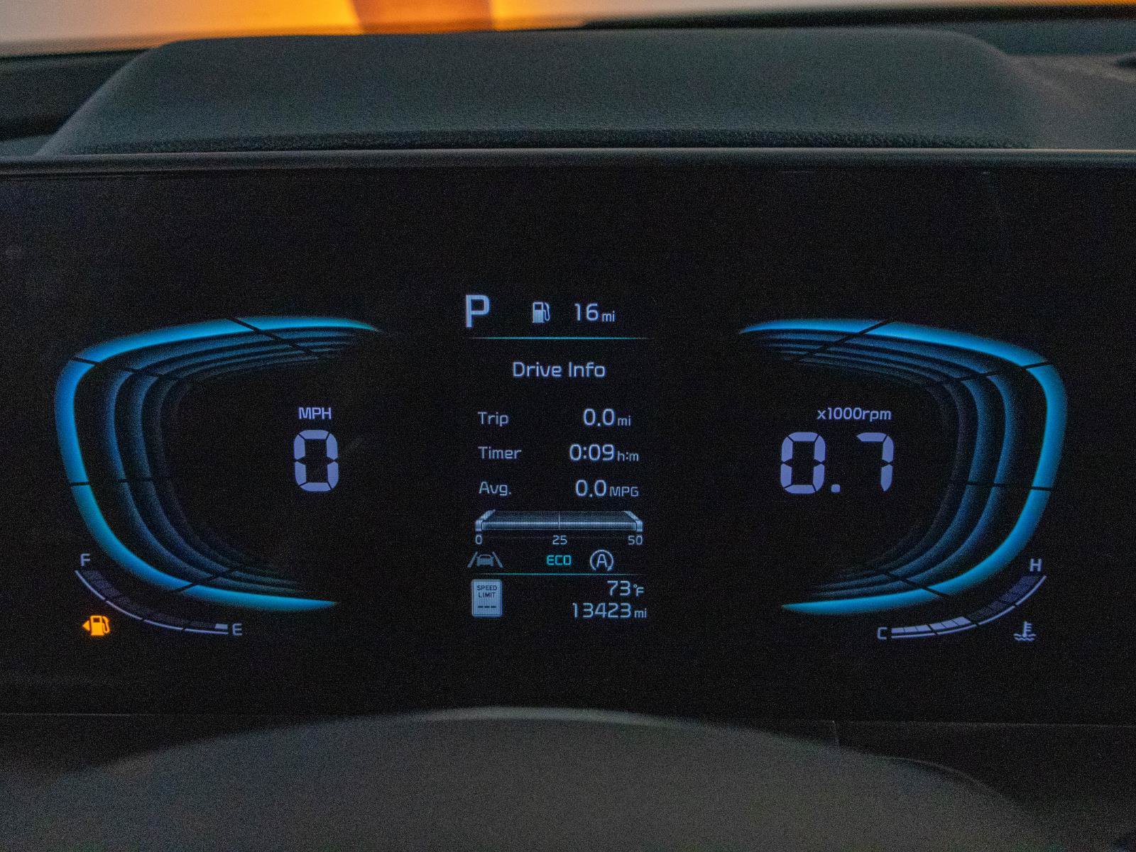 Used 2025 Kia Telluride S FWD image 16
