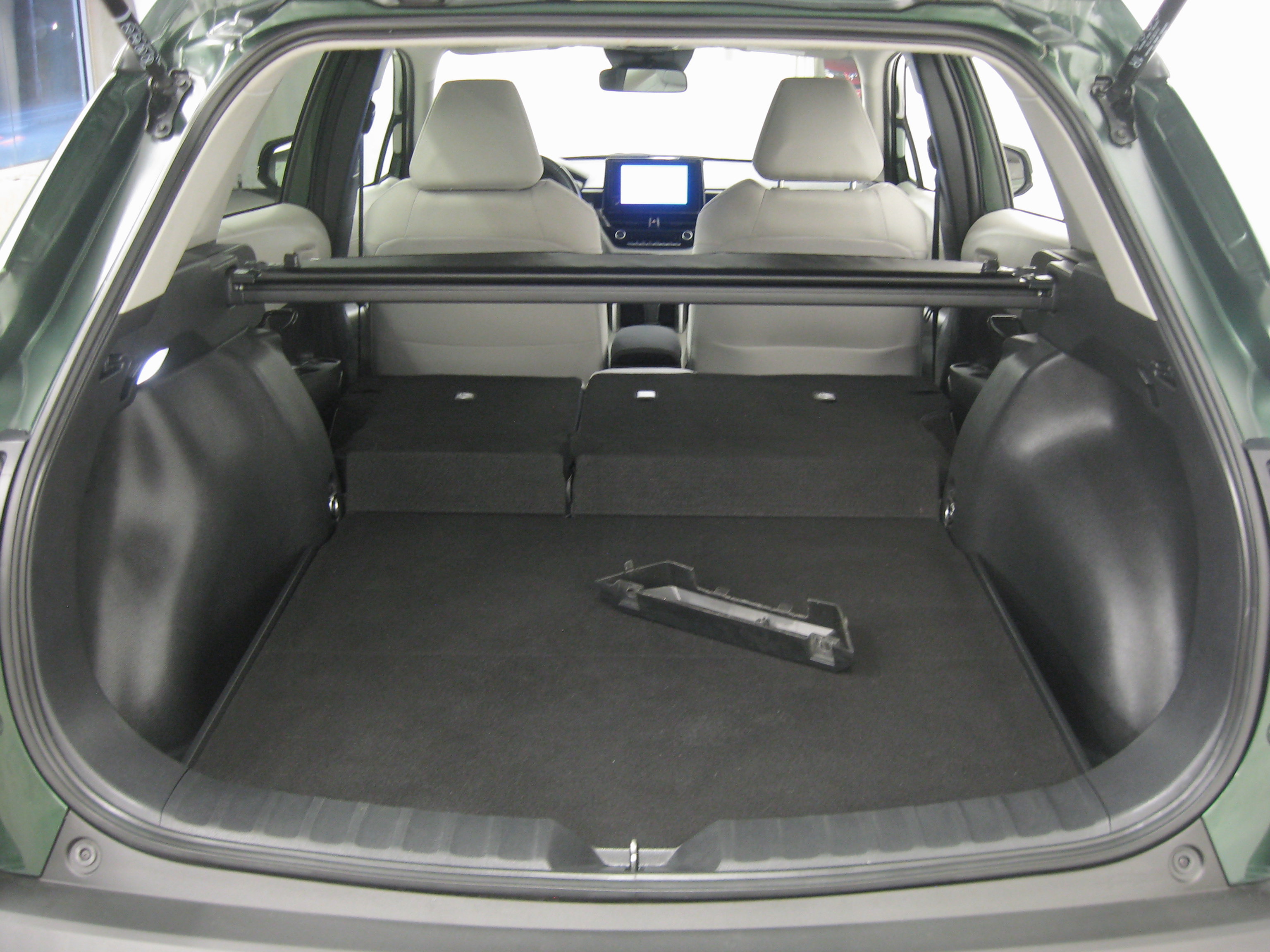 Certified 2023 Toyota Corolla Cross LE image 22