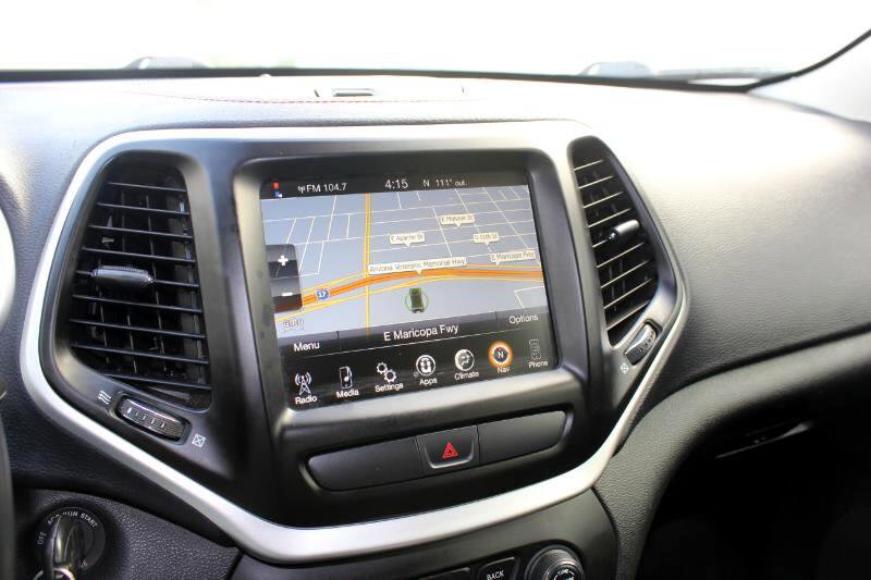Used 2017 Jeep Cherokee Trailhawk image 28