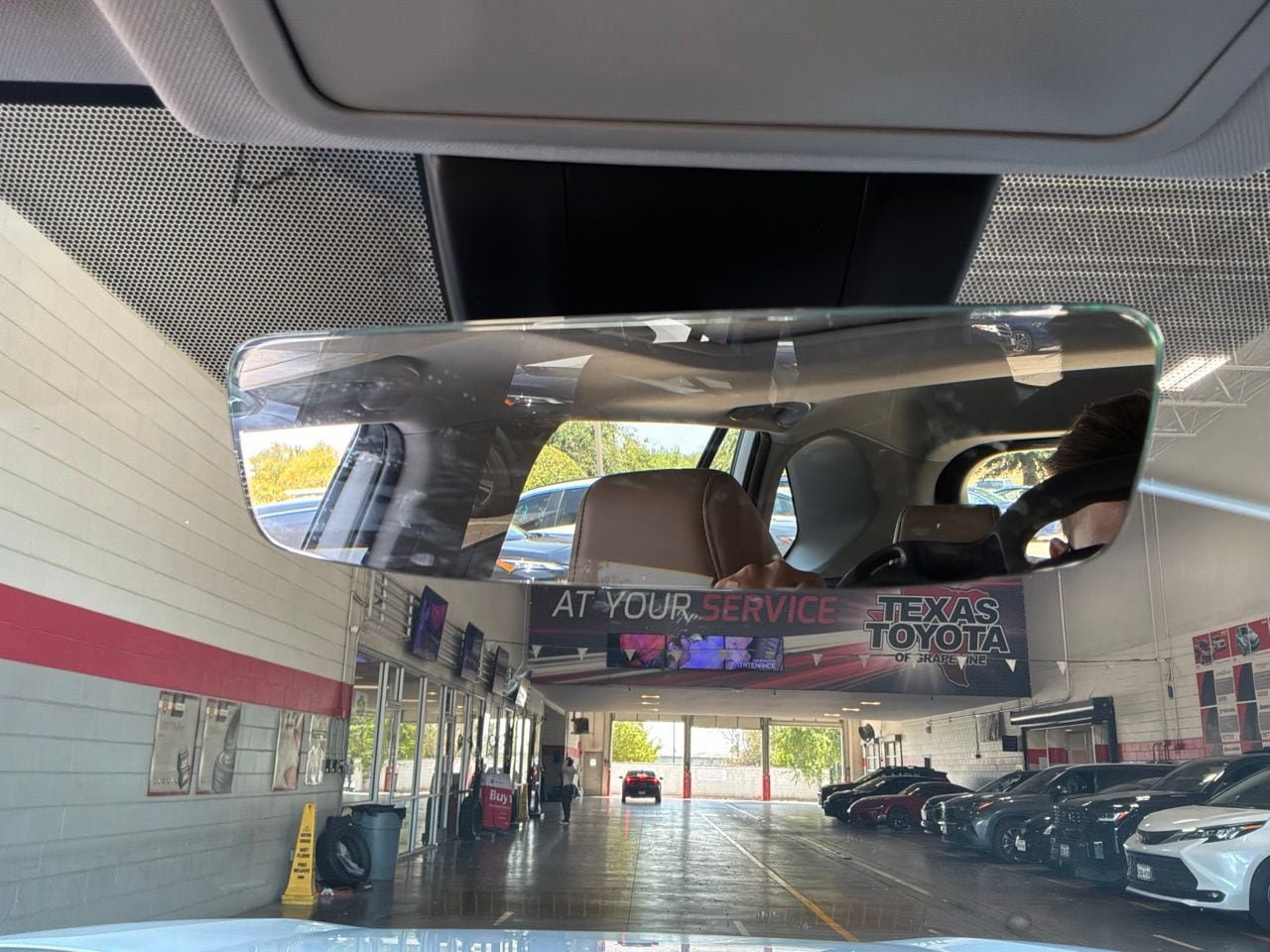 Used 2025 Toyota RAV4 XLE Premium FWD image 19