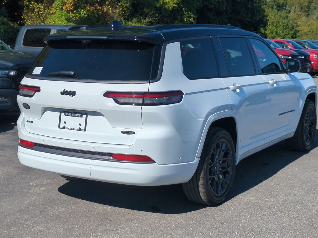 New 2027 Jeep Grand Cherokee L Summit AWD/4WD image 4
