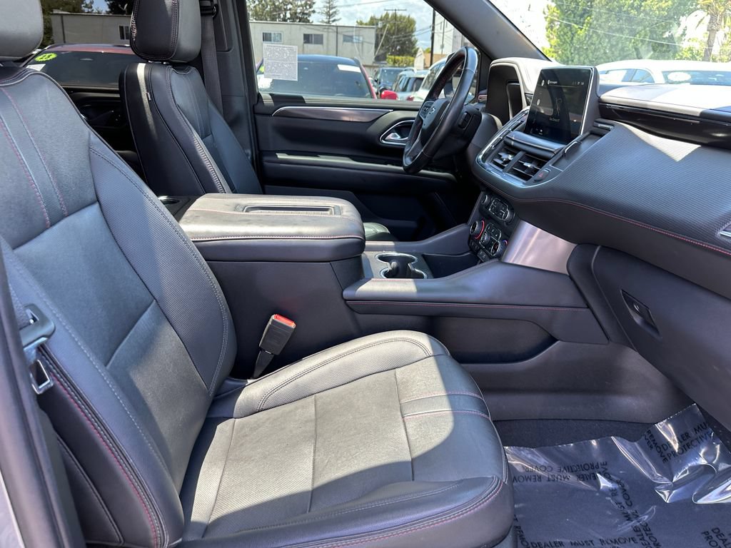 Used 2022 Chevrolet Tahoe RST w/ Luxury Package AWD/4WD image 17