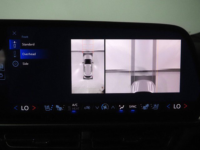 Used 2024 Chevrolet Equinox EV RS FWD image 31