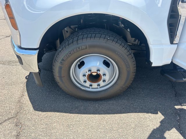 New 2025 Ford F350 XL w/ XL Chrome Package image 25