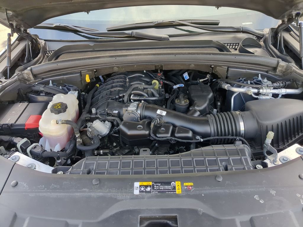 Used 2024 Jeep Grand Cherokee L Laredo image 32