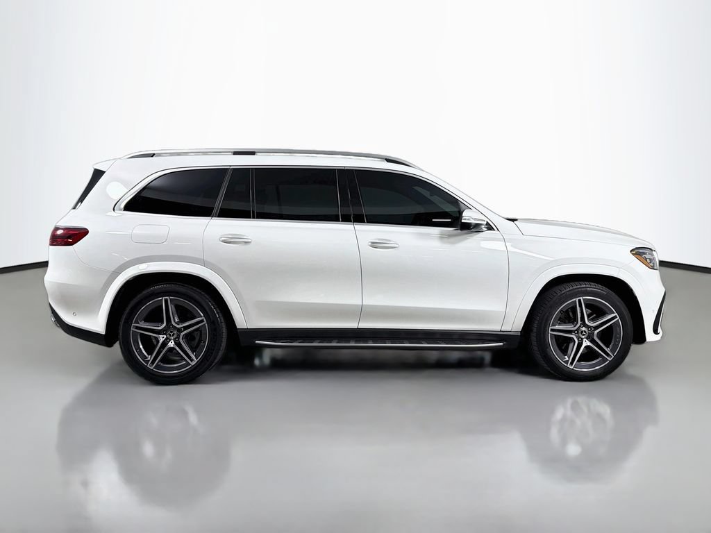 Used 2024 Mercedes-Benz GLS 450 4MATIC image 4