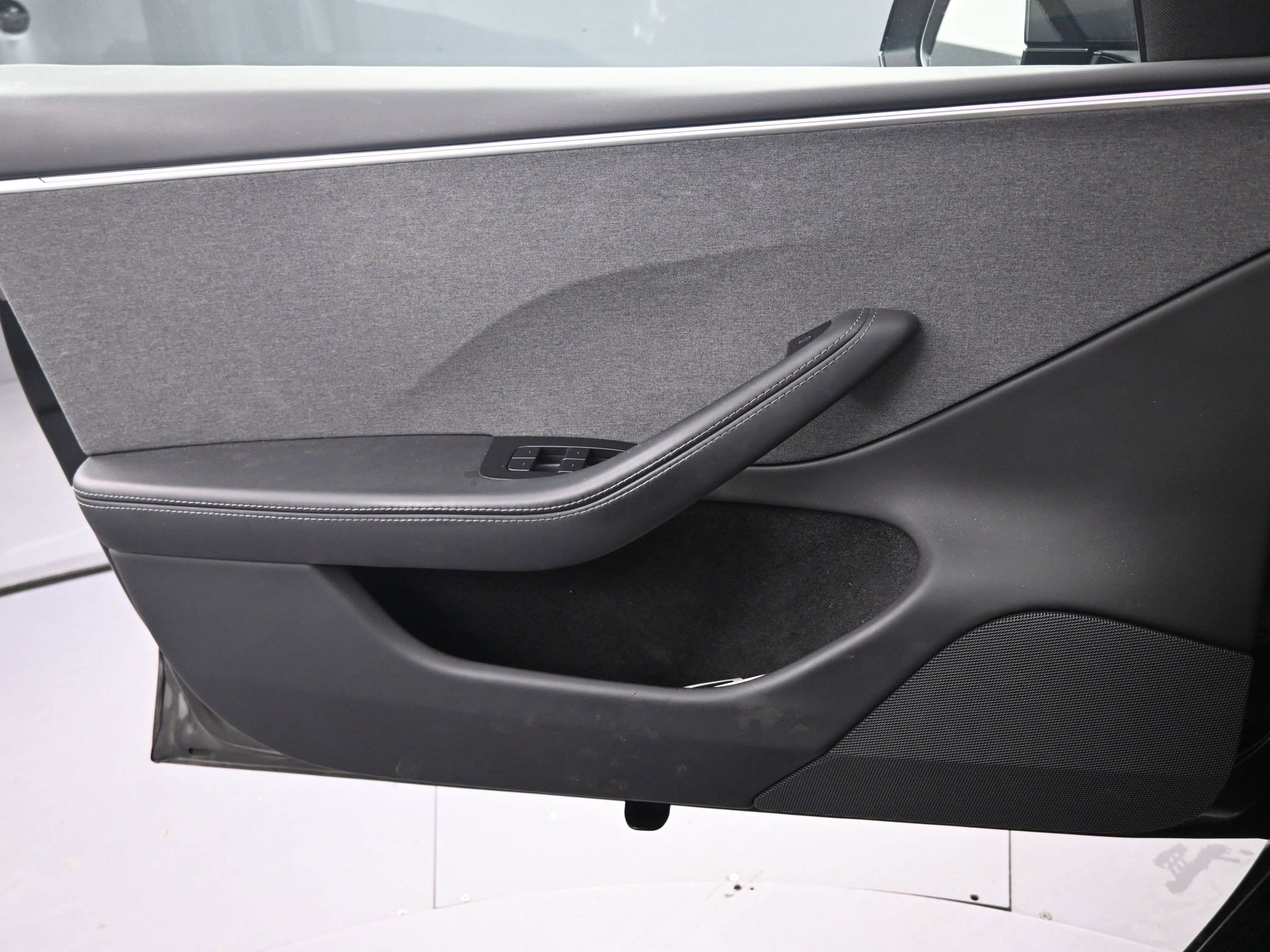 Used 2024 Tesla Model 3 Base image 13