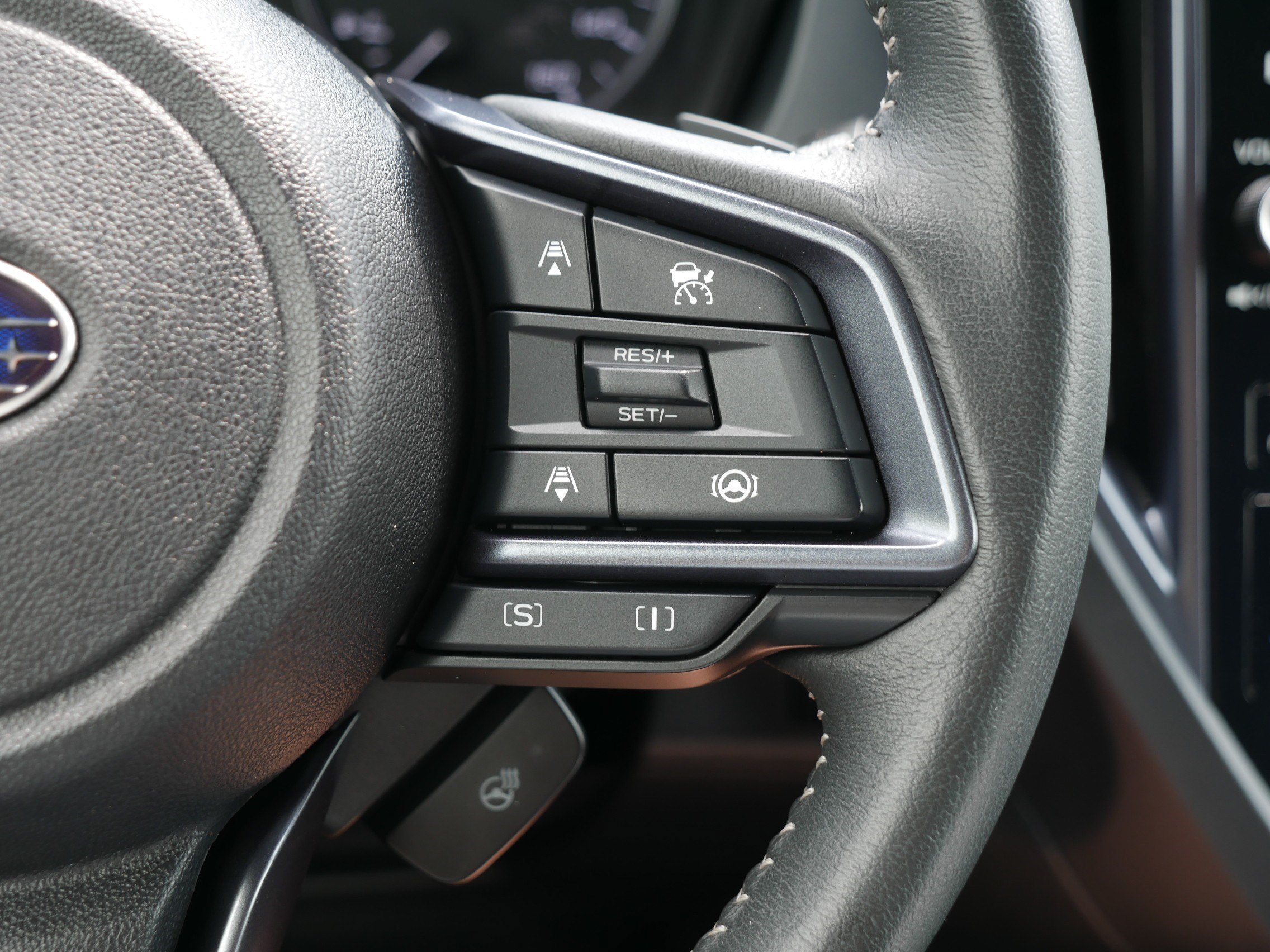 Used 2025 Subaru Forester Limited AWD/4WD image 30