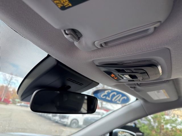 Used 2023 Toyota Corolla Cross LE image 39