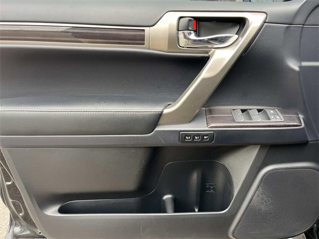 Used 2021 Lexus GX 460 Premium w/ Premium Package image 29