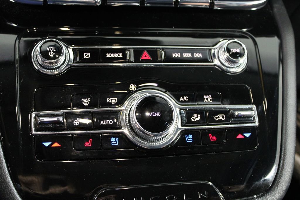 Used 2022 Lincoln Corsair Standard w/ Equipment Group 101A image 45