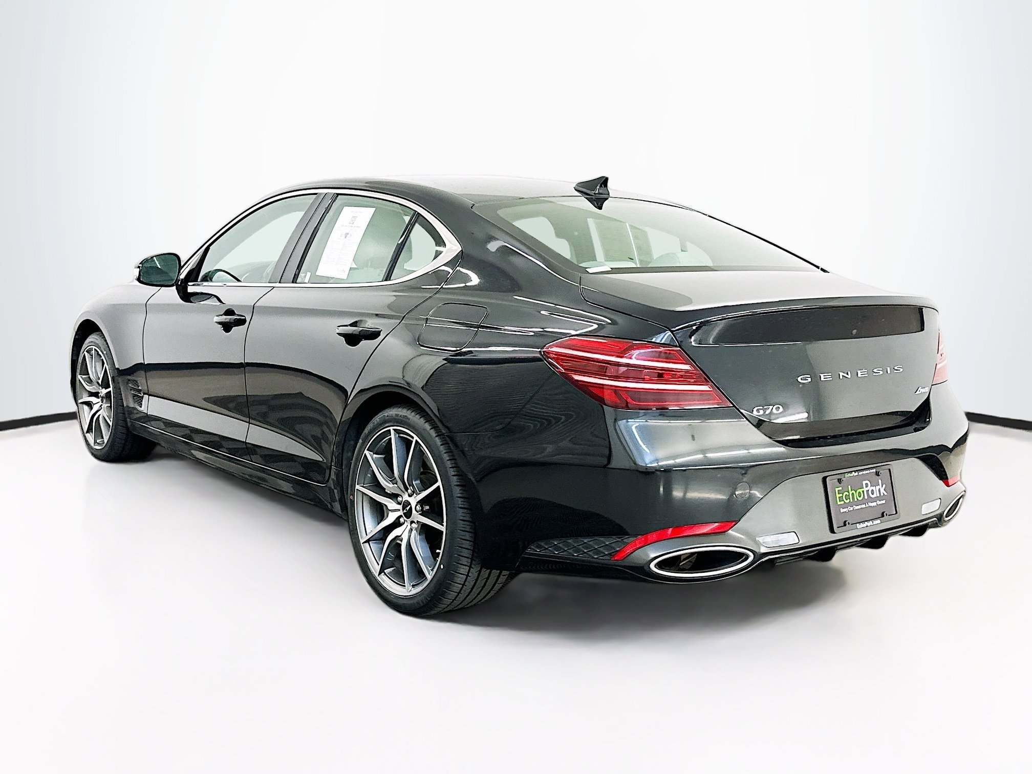 Used 2024 Genesis G70 2.5T image 5