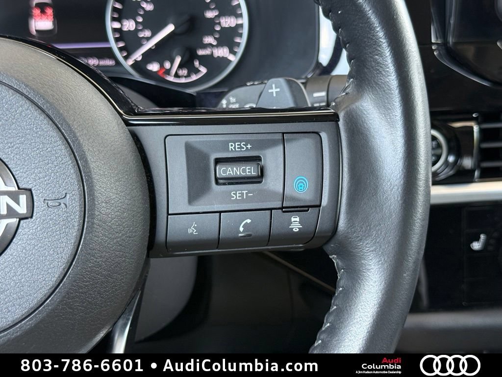 Used 2022 Nissan Pathfinder SV w/ SV Premium Package AWD/4WD image 31