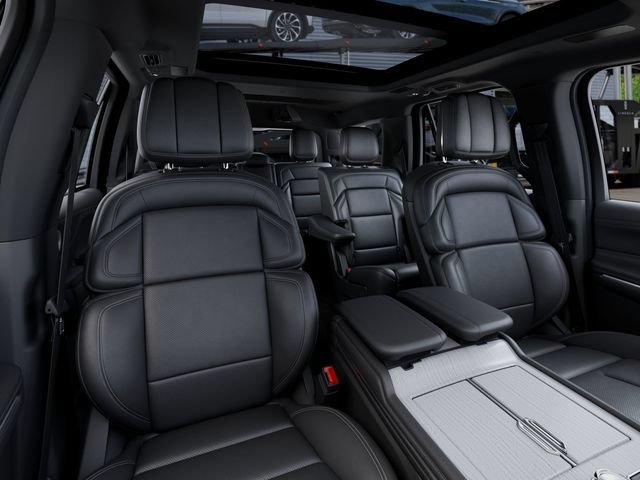 New 2027 Lincoln Navigator Reserve AWD/4WD image 10