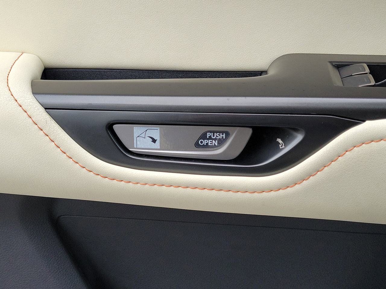 Used 2024 Lexus NX 250 FWD image 25