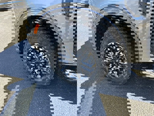 Used 2024 Ford Ranger Lariat w/ FX4 Off-Road Package image 28