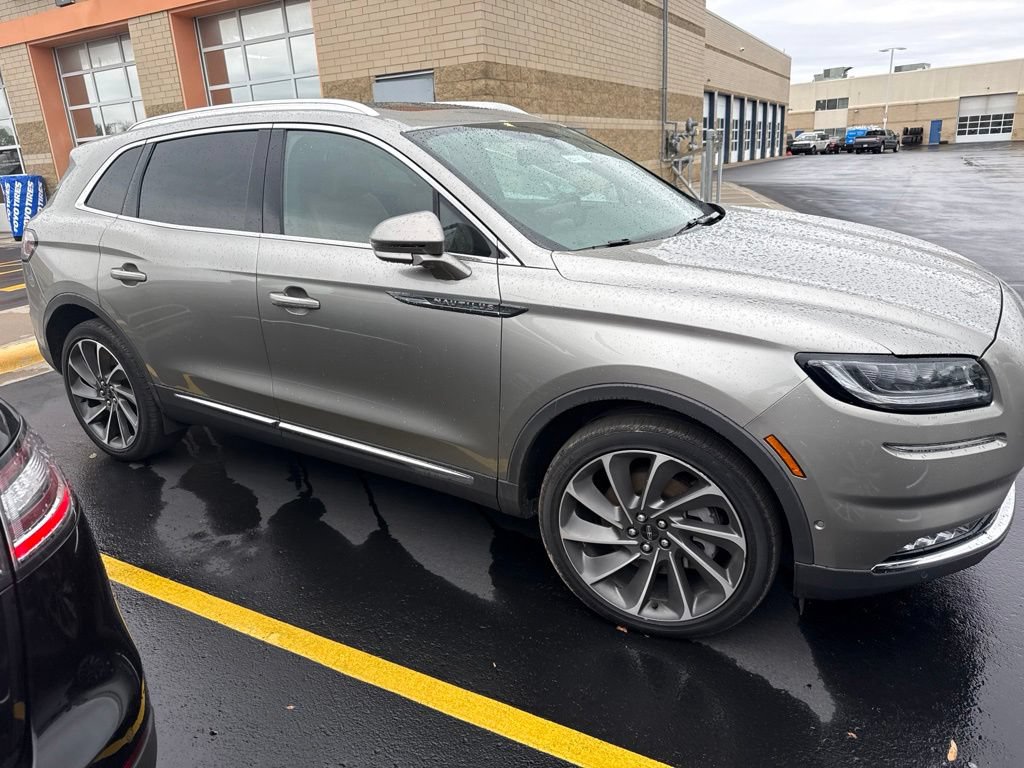 Used 2023 Lincoln Nautilus Reserve w/ Equipment Group 202A AWD/4WD image 2