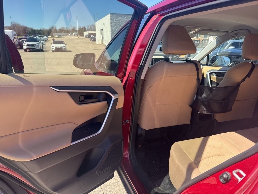 Used 2019 Toyota RAV4 LE w/ All Weather Liner Package image 11