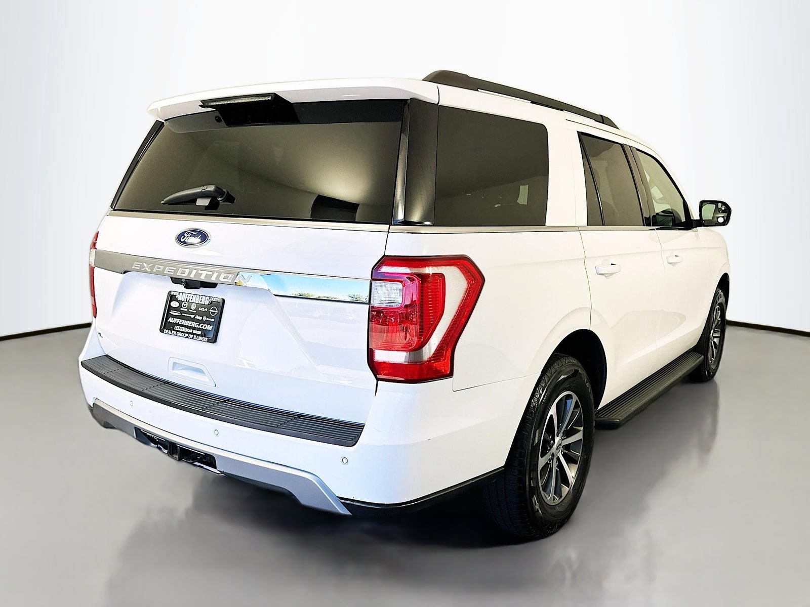 Used 2018 Ford Expedition XLT AWD/4WD image 7