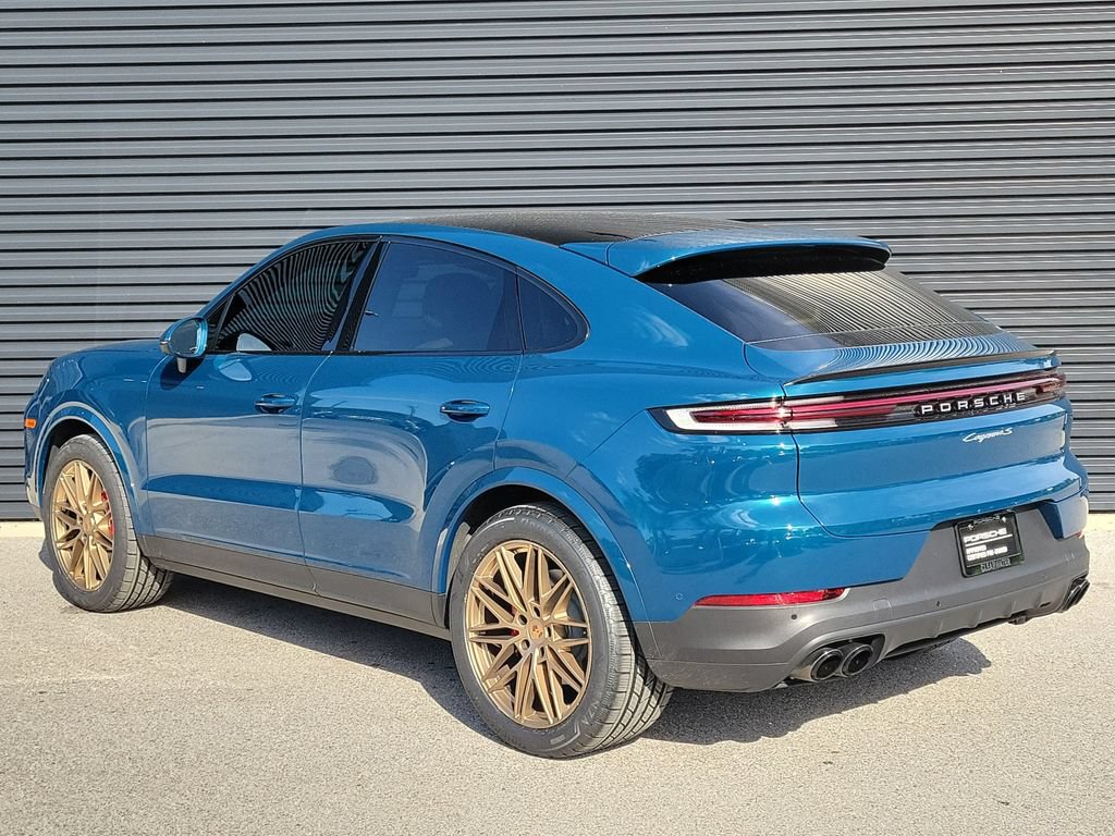 Certified 2025 Porsche Cayenne S AWD/4WD image 3