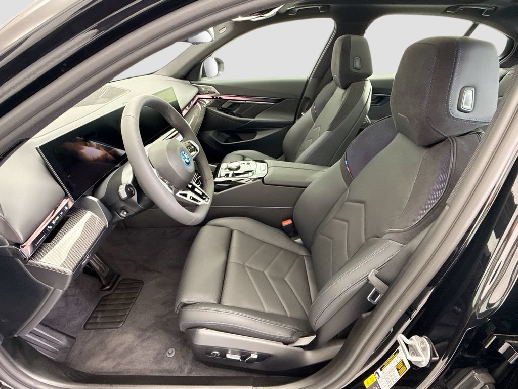 New 2027 BMW 550e xDrive AWD/4WD image 18