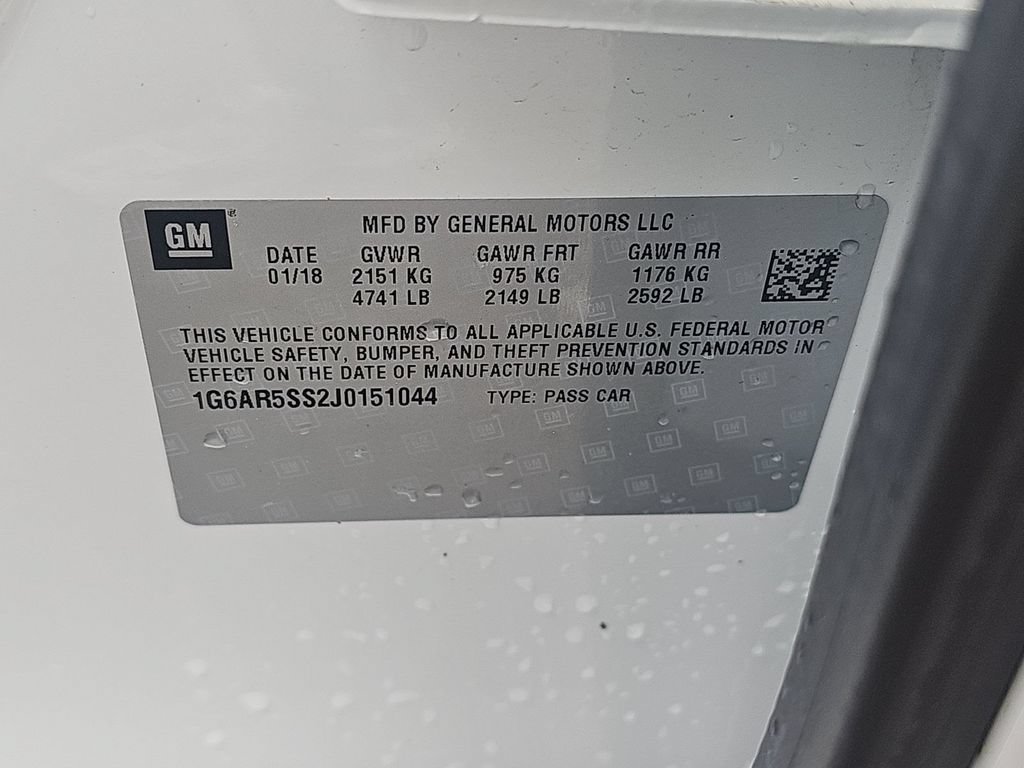 Used 2018 Cadillac CTS Luxury RWD image 2
