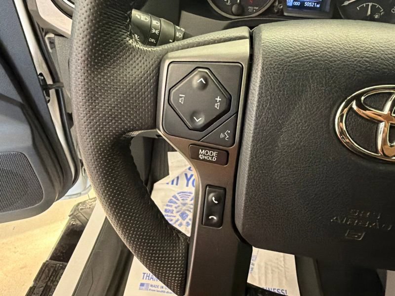 Used 2020 Toyota Tacoma TRD Off-Road AWD/4WD image 18
