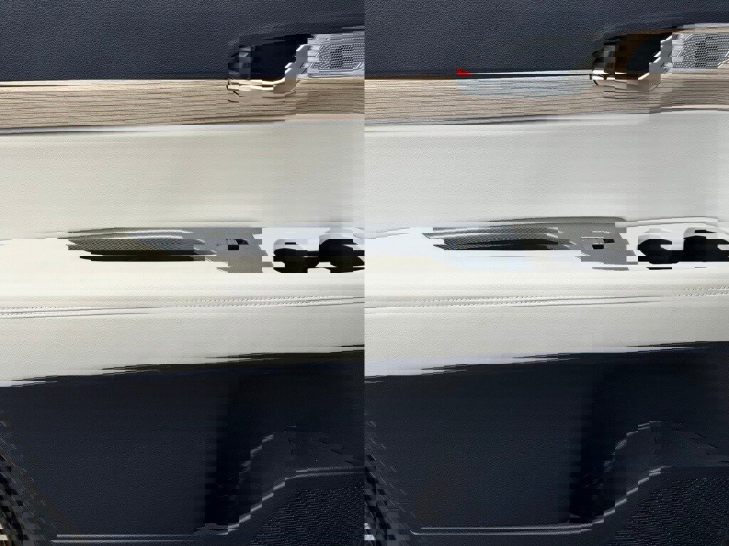 Used 2021 Hyundai Palisade Limited image 13