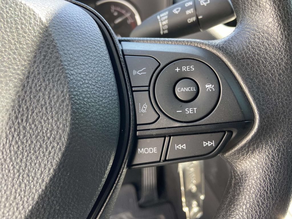 Used 2025 Toyota RAV4 LE FWD image 32