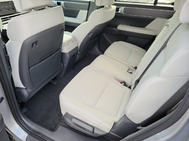 New 2026 Hyundai Santa Fe SE FWD image 19