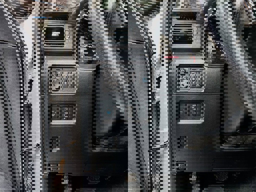 Used 2020 Toyota 4Runner Venture w/ Moonroof Package image 14