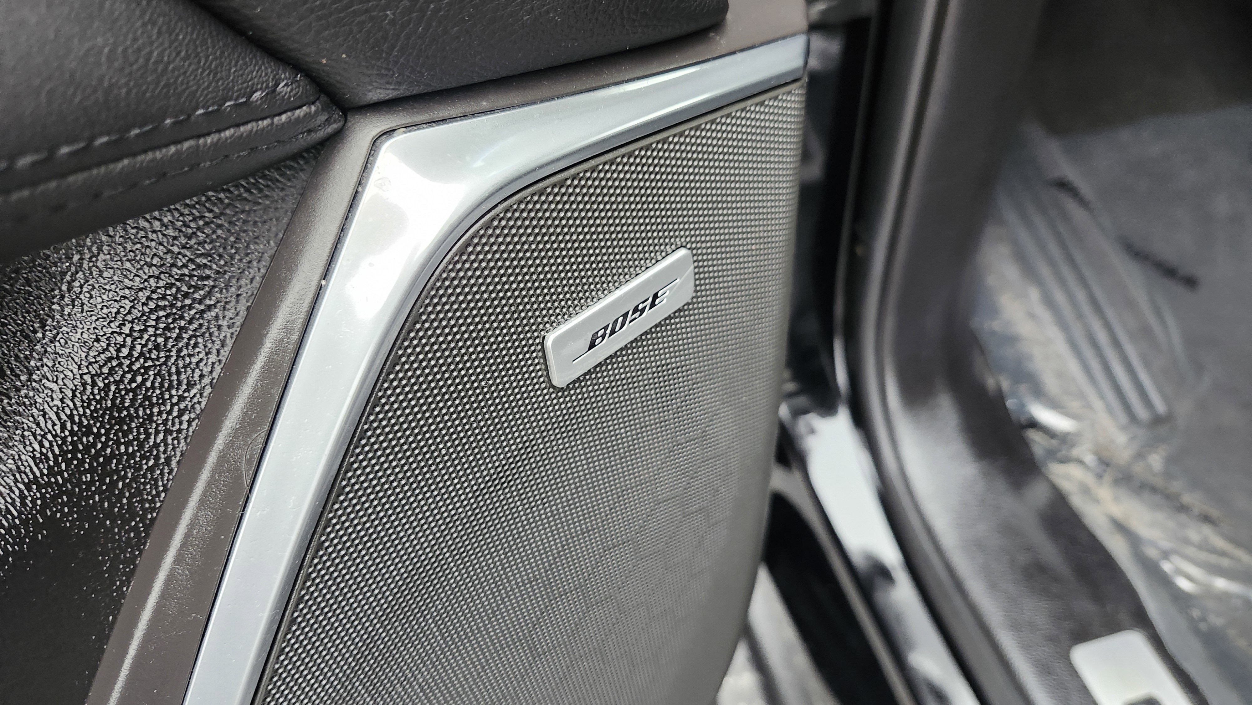 Used 2018 Cadillac Escalade Luxury image 22