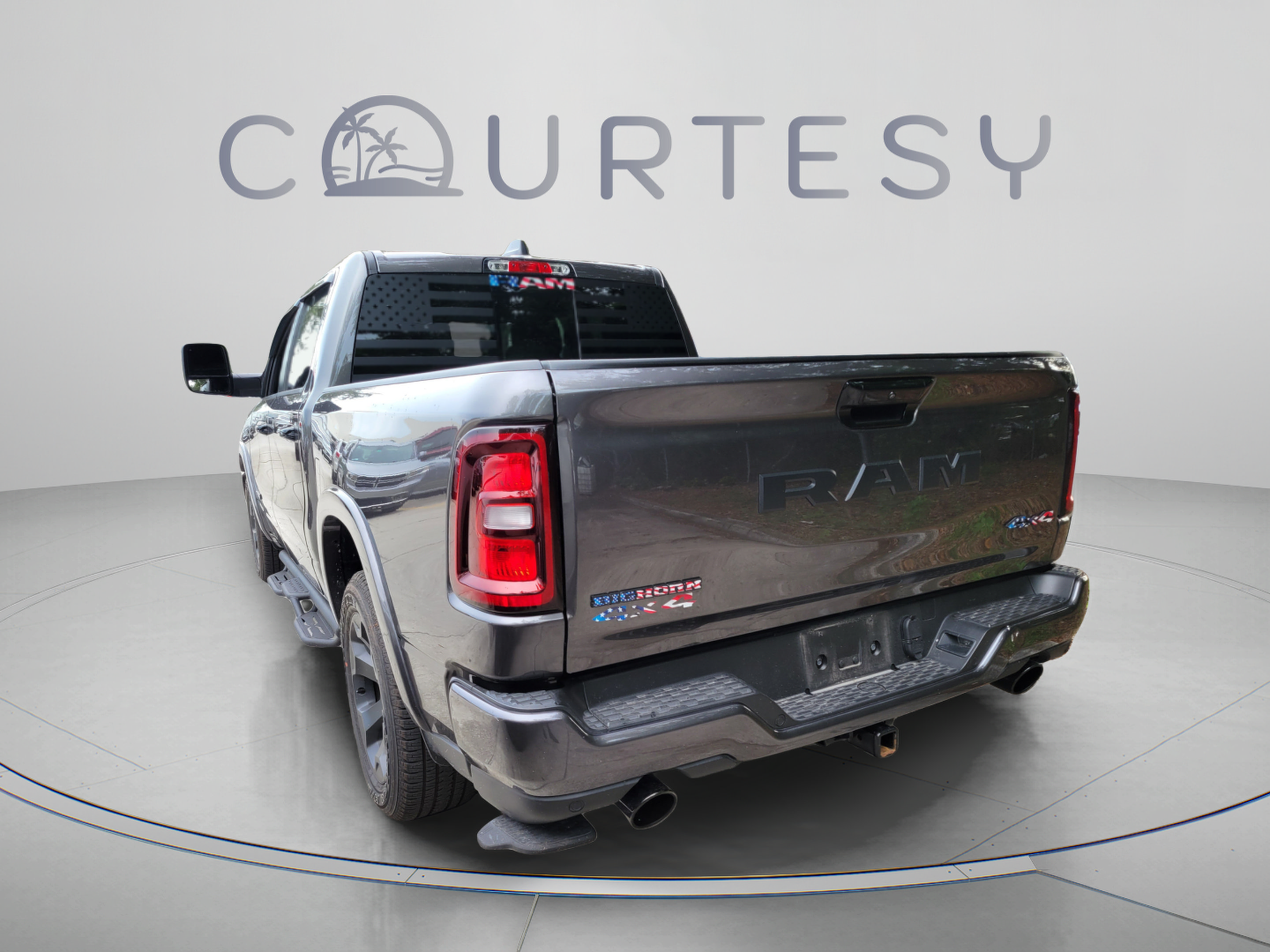 Used 2025 RAM 1500 Big Horn AWD/4WD image 2