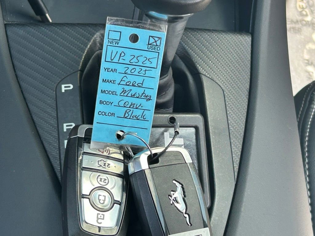 Used 2025 Ford Mustang Premium image 39