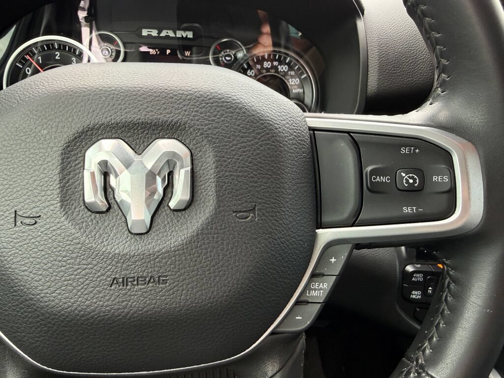 Used 2022 RAM 1500 Big Horn AWD/4WD image 16