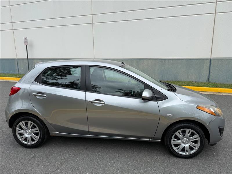 Used 2012 MAZDA MAZDA2 Sport FWD image 19