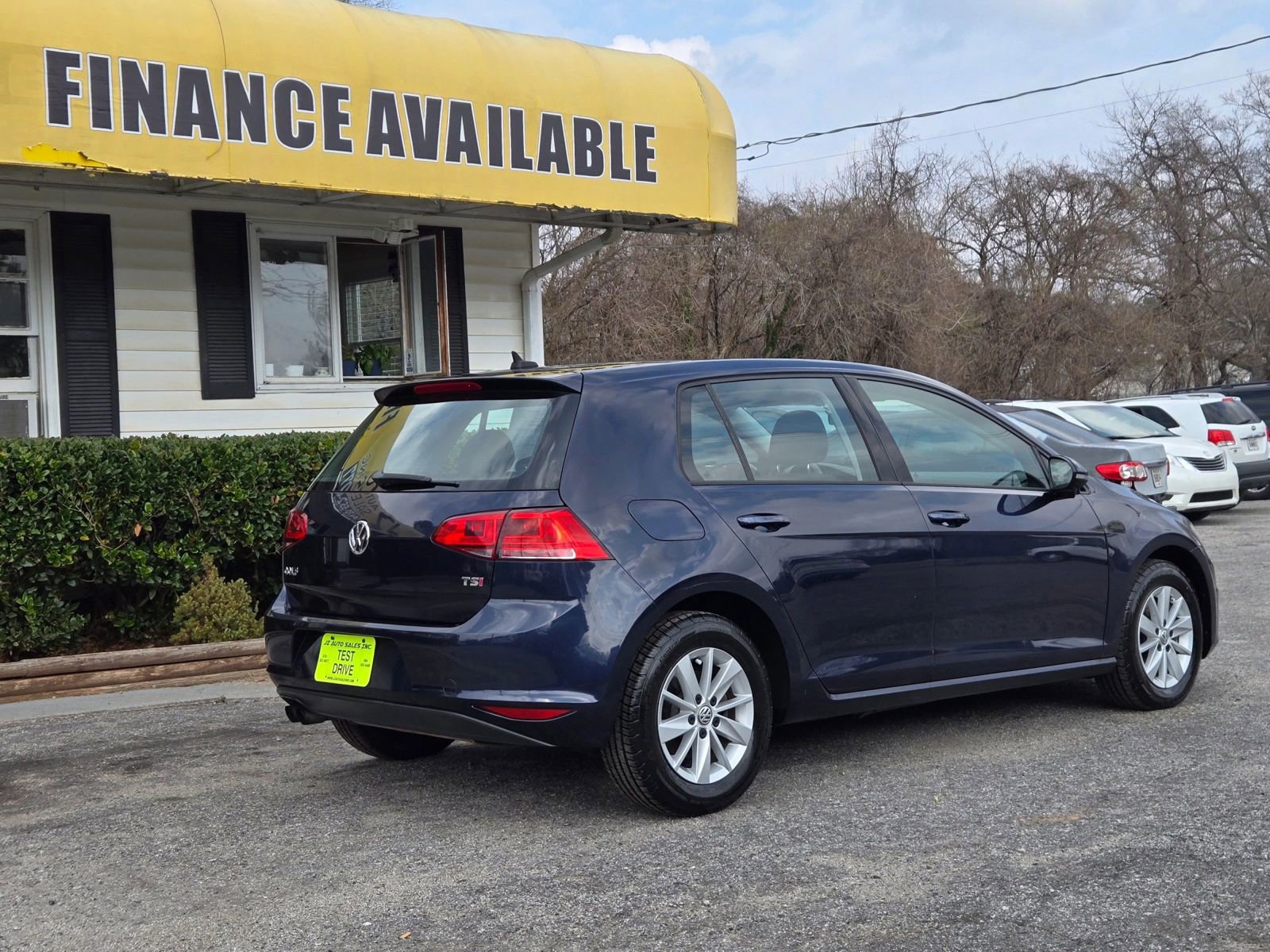 Used 2016 Volkswagen Golf S image 3