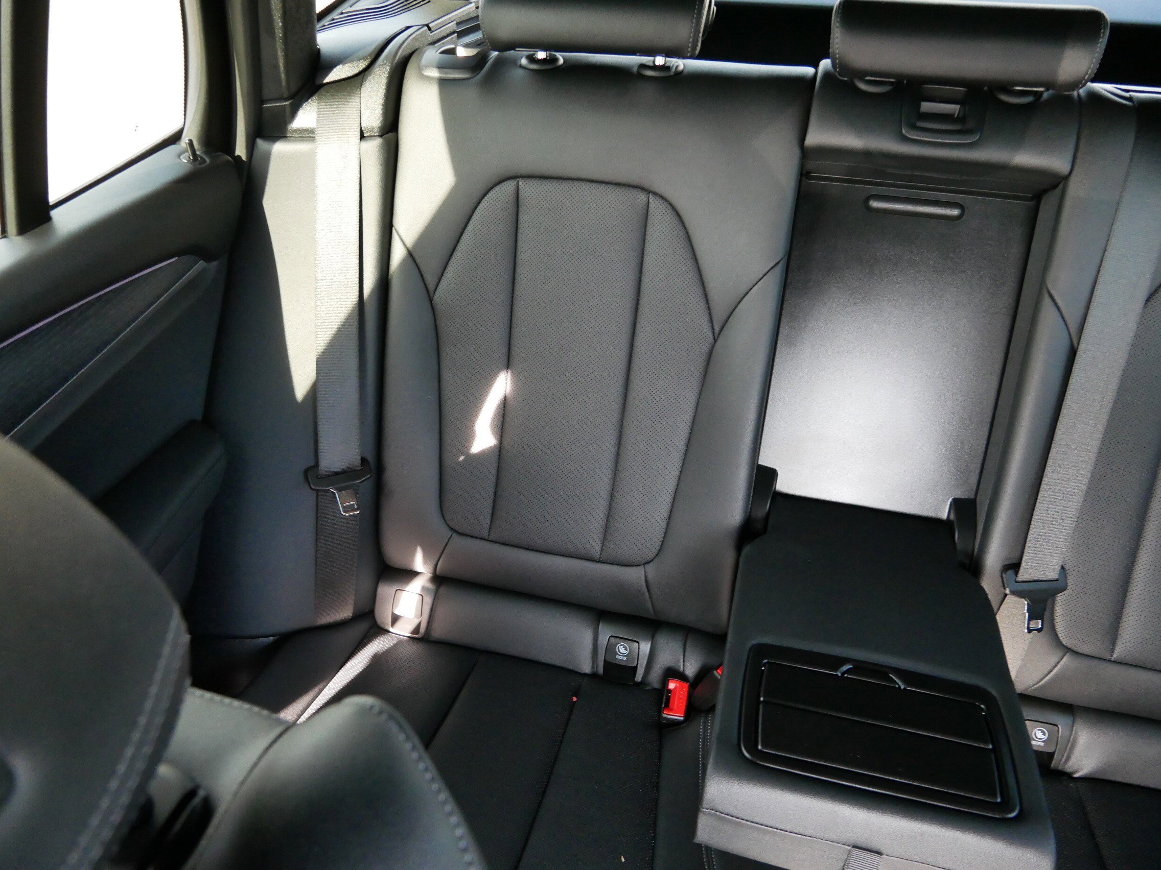 Used 2024 BMW X3 xDrive30i w/ Premium Package w/ZPA image 12