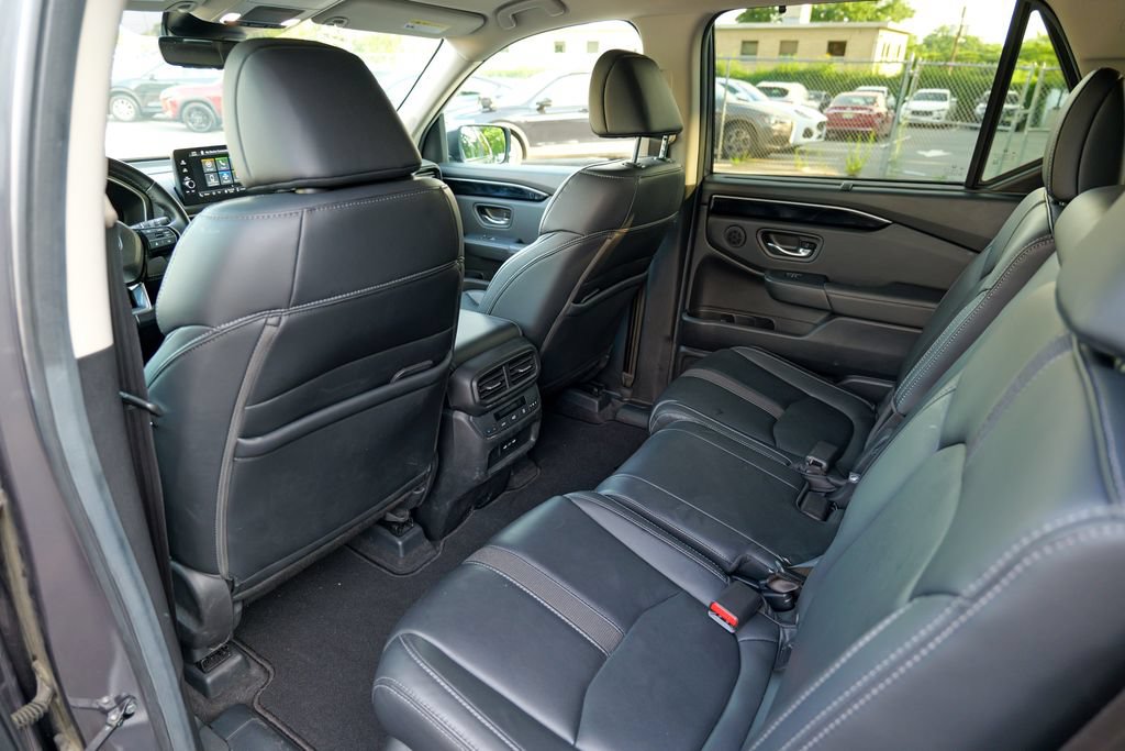 Used 2025 Honda Pilot EX-L image 27