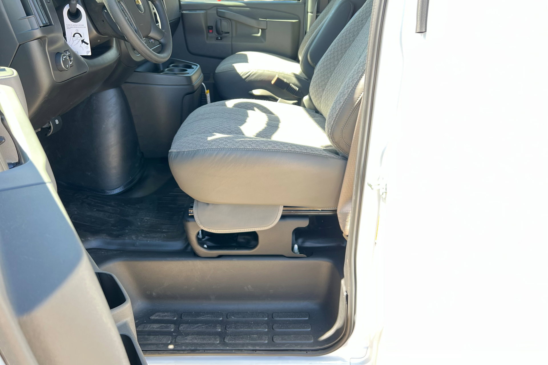 New 2025 Chevrolet Express 3500 Extended w/ Driver Convenience Package image 18