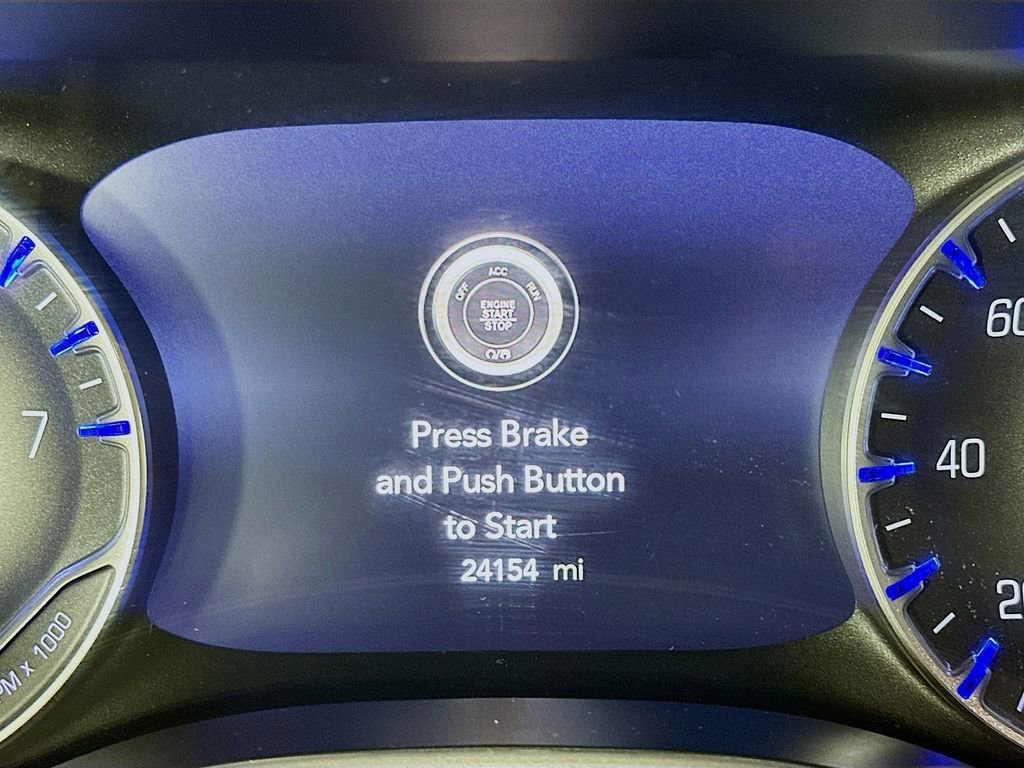 Used 2023 Chrysler Pacifica Touring-L image 20