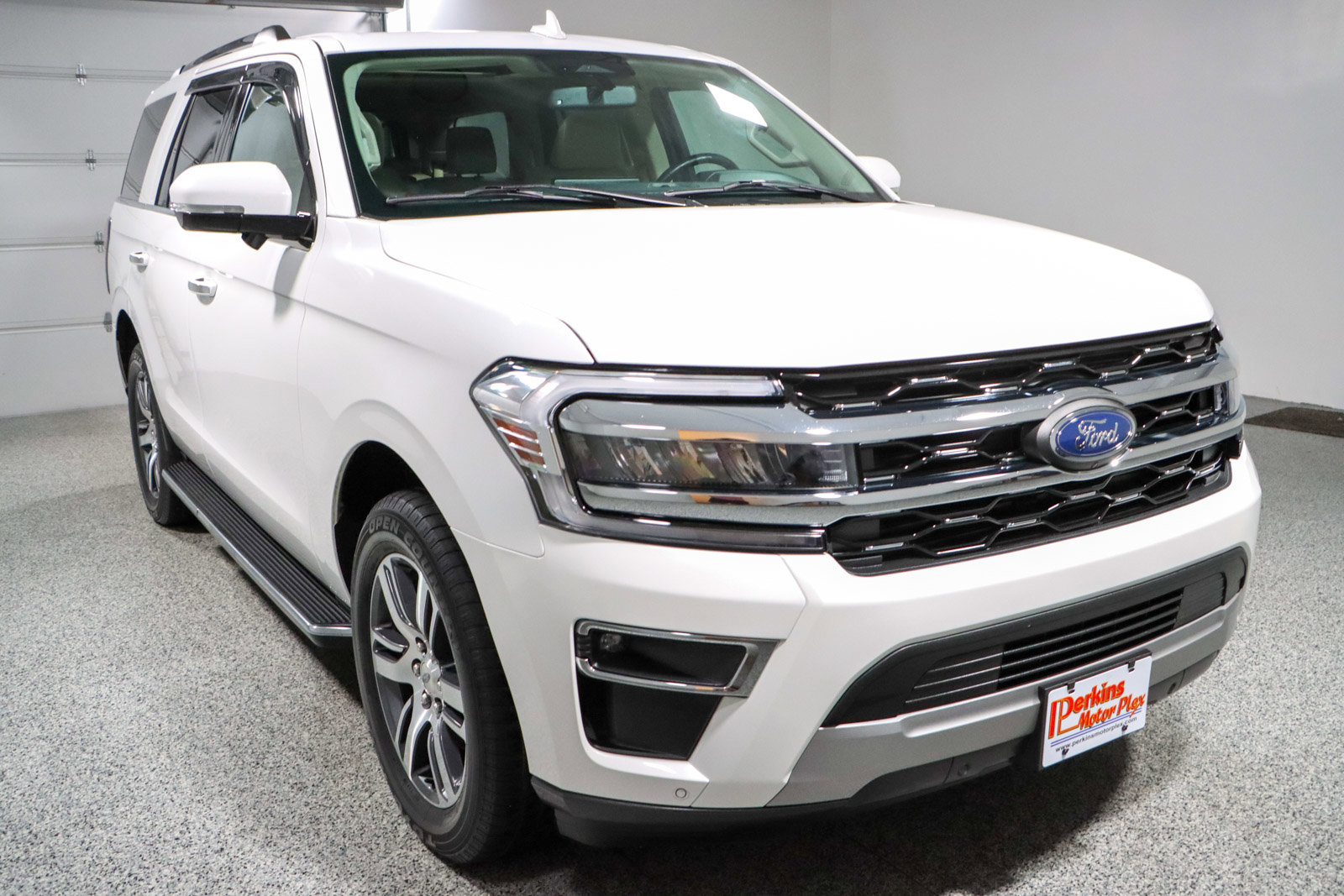 Used 2022 Ford Expedition Limited image 5