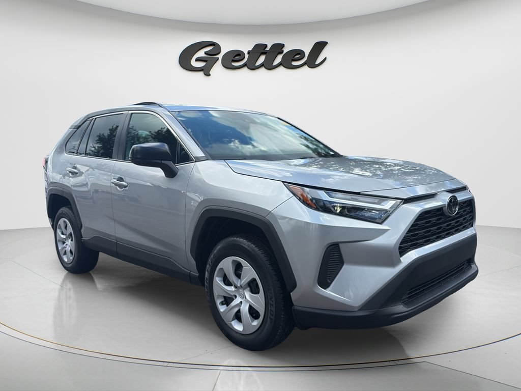 Used 2024 Toyota RAV4 LE FWD image 3