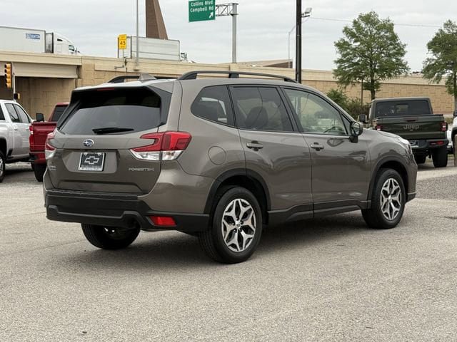 Used 2021 Subaru Forester Premium w/ Popular Package #1 AWD/4WD image 13