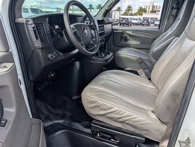 Used 2015 Chevrolet Express 2500 image 8