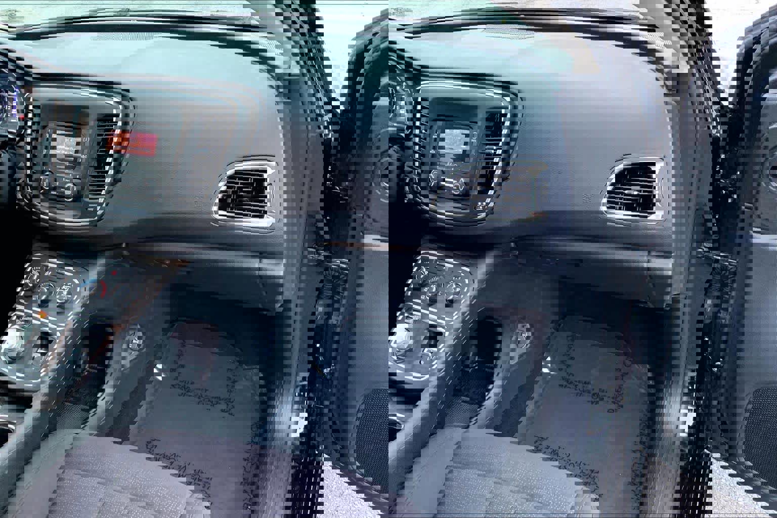 Used 2015 Chrysler 200 LX image 17