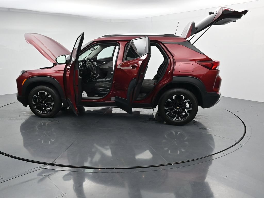 Used 2022 Chevrolet TrailBlazer LT w/ Convenience Package AWD/4WD image 28