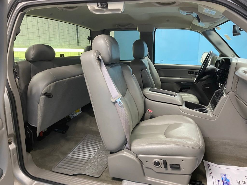 Used 2004 Chevrolet Silverado 3500 LT image 42