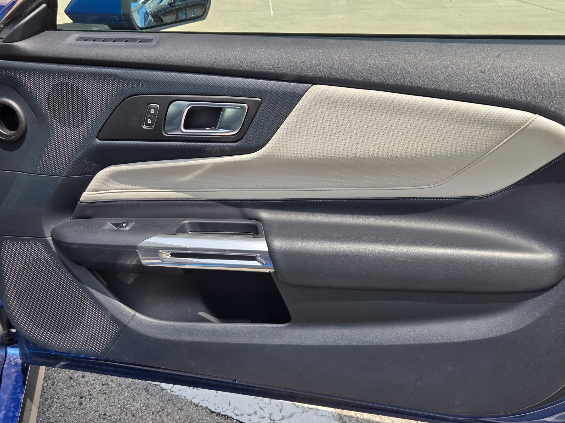 Used 2024 Ford Mustang Premium RWD image 25
